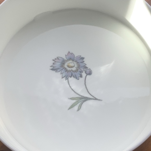 Vintage 1991 Wedgwood English Bone China Hummingbird Trinket Box - Picture 5 of 10